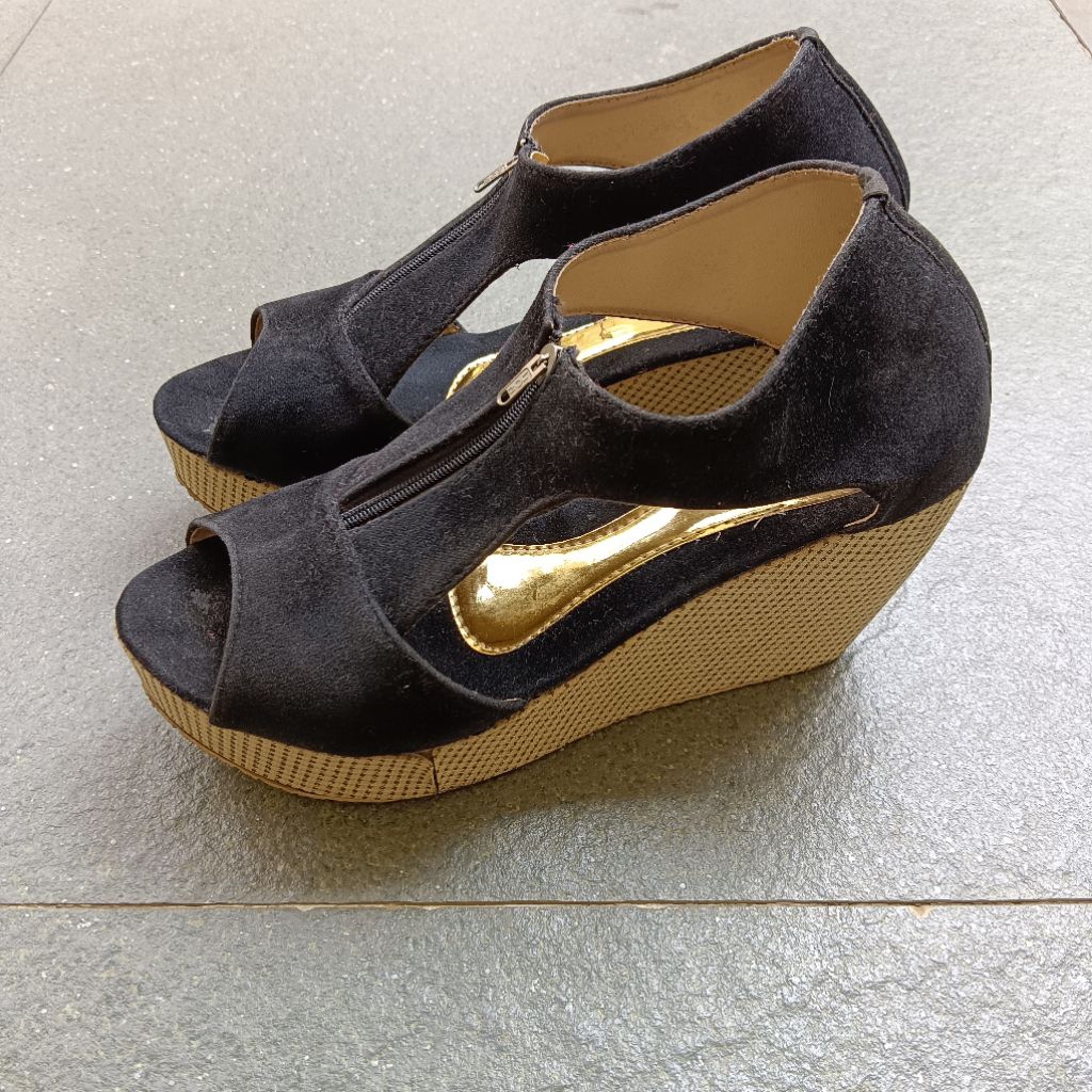 PL sepatu wedges wanita hitam size 39 Sepatu Hak Sepatu Pesta Sepatu Formal