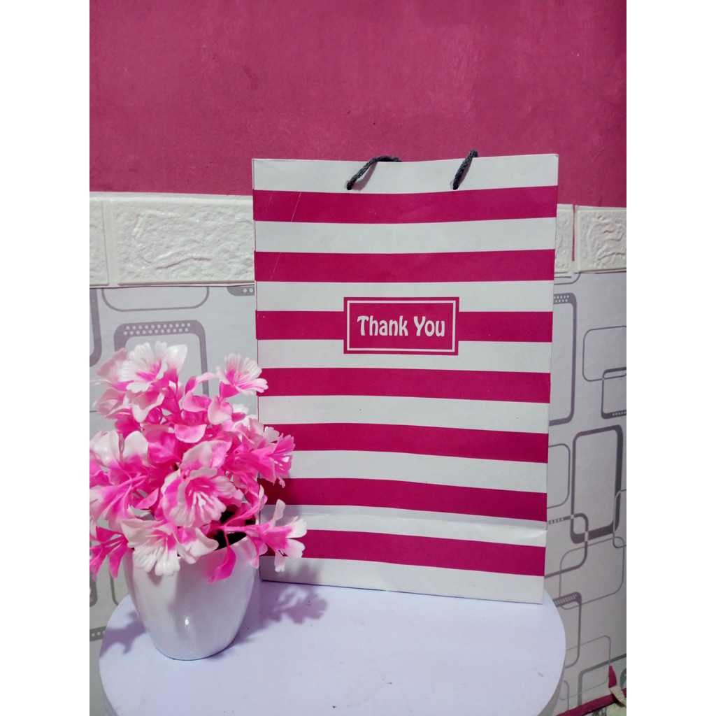 

paperbag pink