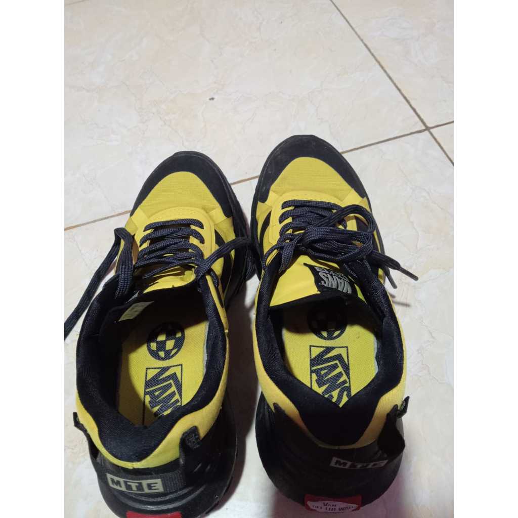 Sepatu Vans MTE Crosspath Shoes - Yellow Second