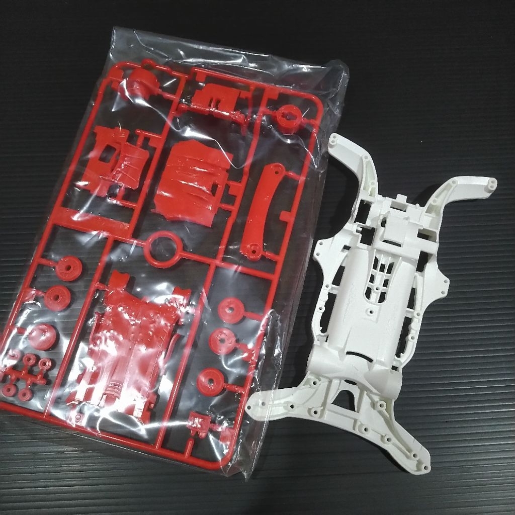 AR CHASSIS SET WHITE RED PC-ABS ORIGINAL TAMIYA
