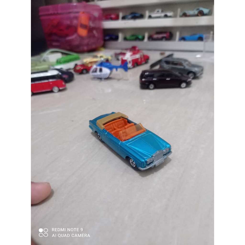 matchbox klasik vintage lesney made in England roll royce silver shadow coupe warna biru base besi o