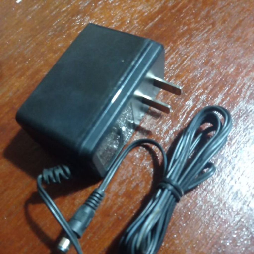 ADAPTOR 12V 1,5A SECOND/BEKAS COCOK UNTUK MODEM, STB, CCTV DLL