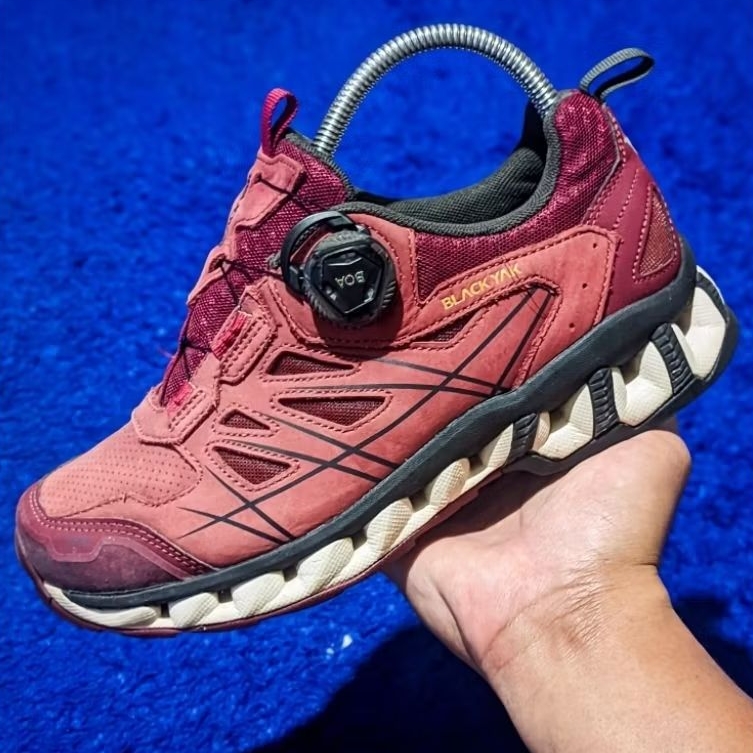 Sepatu Thrift BLACK YAK Boa Goretex Mulus No Minus