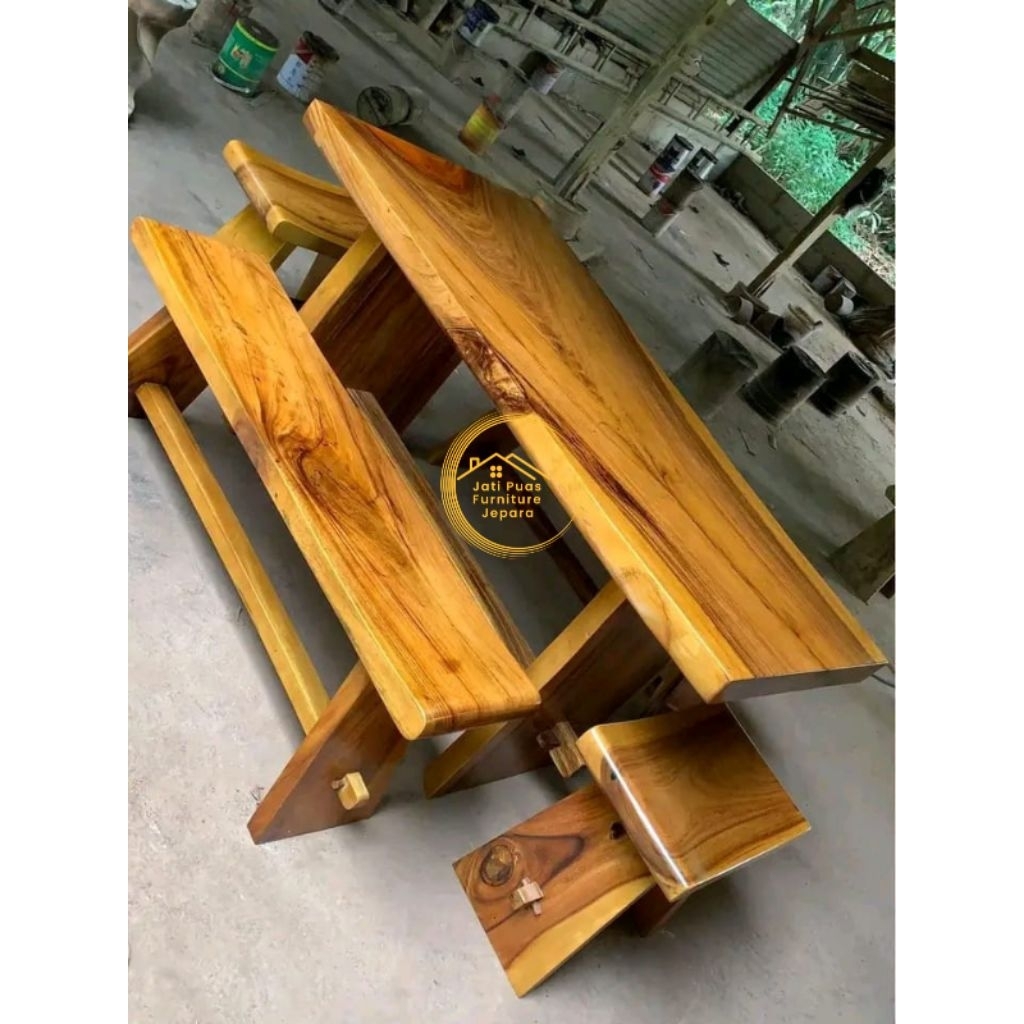 Meja Makan KayuTrembesi /Kayu Suar Meja Cafe