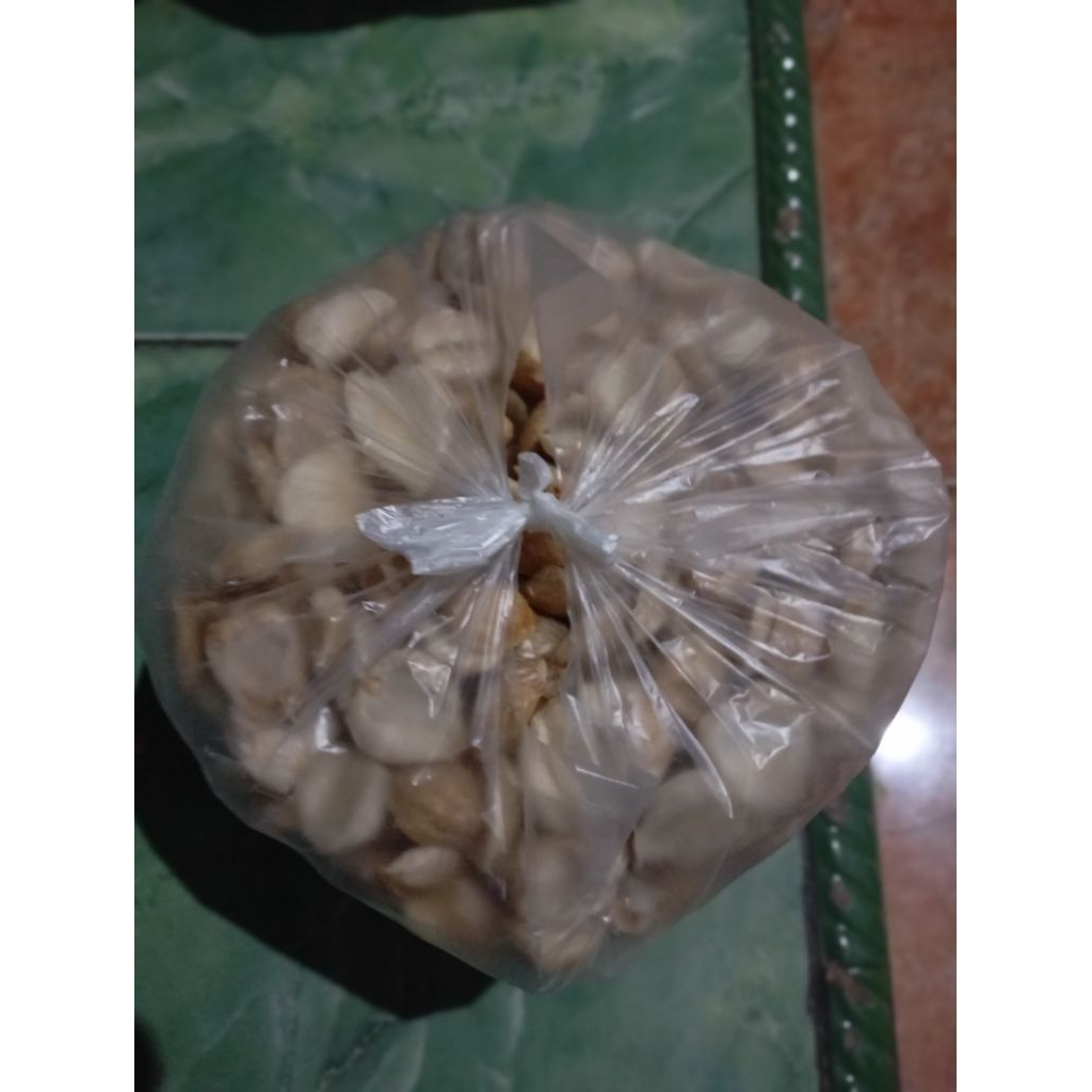 

Bumbu masak kemiri pecah