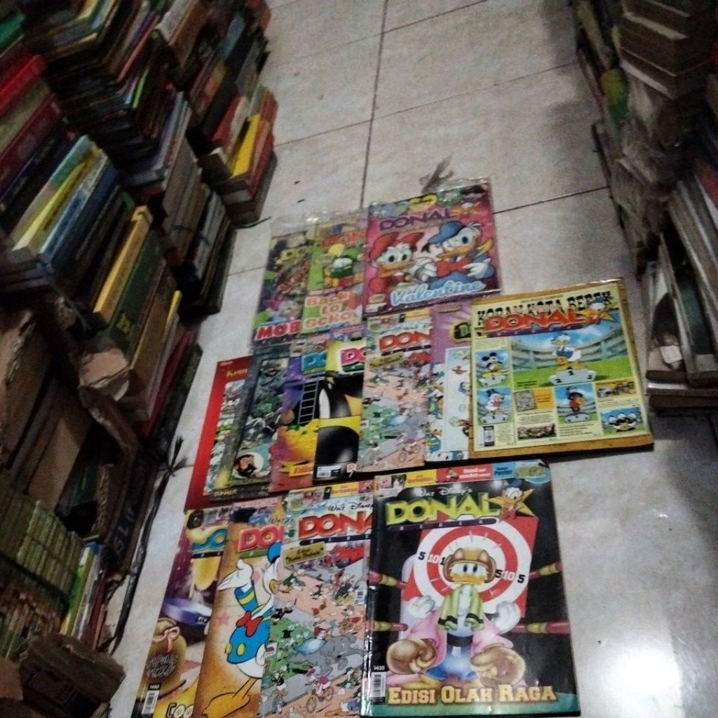 komik Donal bebek edisi ulang tahun