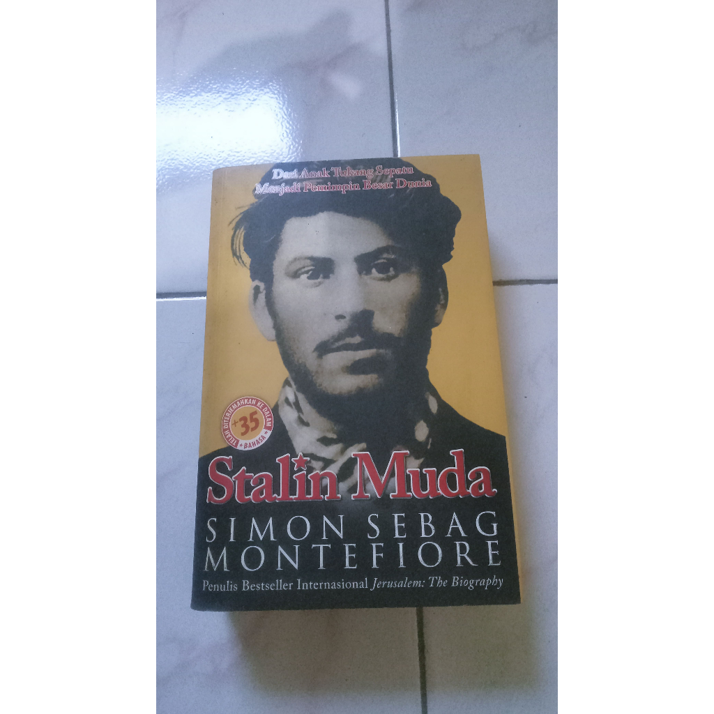 Stalin Muda - Simon Sebag Montefiore