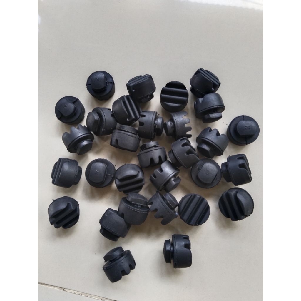 4pcs karet ganjal, ganjel bantalan jok motor supra, x, supra, x125, supra, fit original