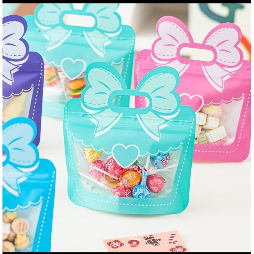 

Tas Lucu Motif Pita Tas Bingkisan