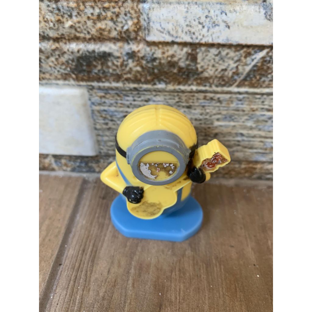 Mainan figure Dancing Minion Guitar Strumming Stuart (Nestle)