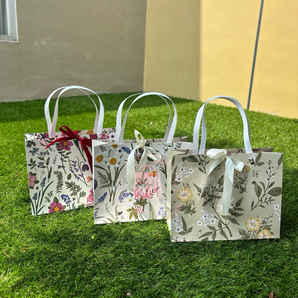 Paper Bag | Paper Bag Motif | Paper Bag Bunga | Tas Kertas | Gift | Hampers Bag | Paper Bag Kado | T