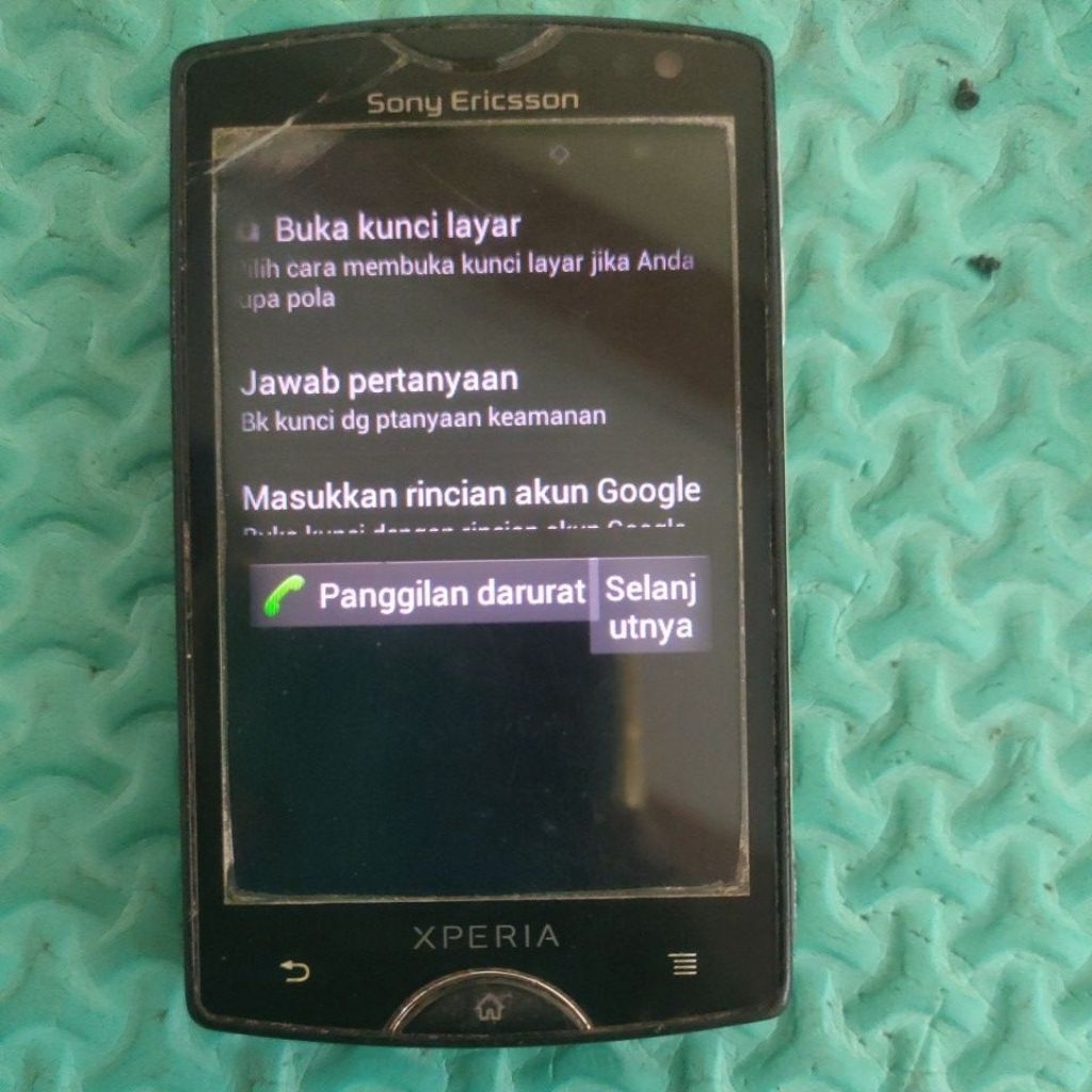 sony ericsson xperia mini ST15i bahan
