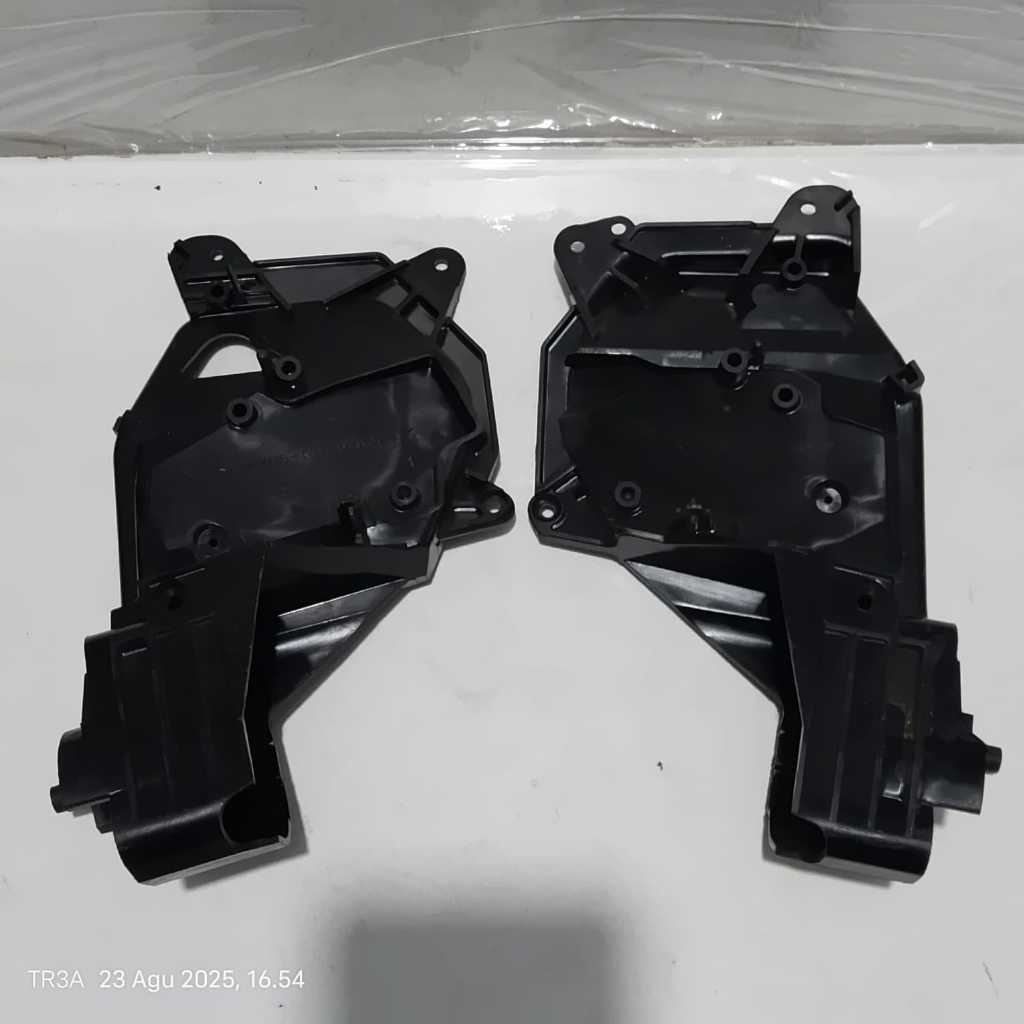 Breket Rangka Spion Honda Freed Original LH Spion Honda Freed untuk Model LH