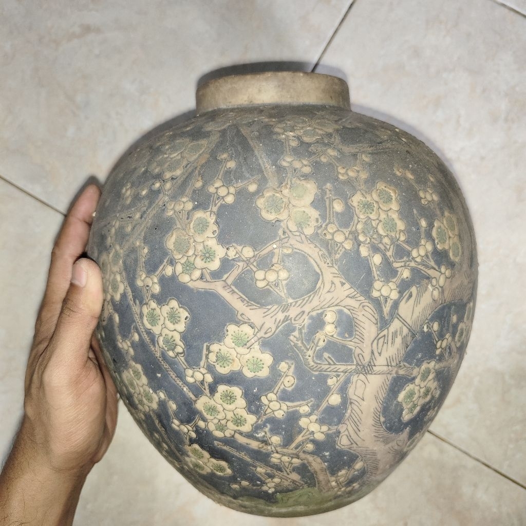 guci antik langka warisan peninggalan mbah kuno unik