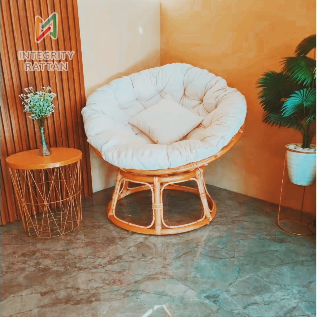 Kursi Teras Bulat Papasan Parabola Minimalis Rotan Alami dengan Cushion dan Bantal Empuk