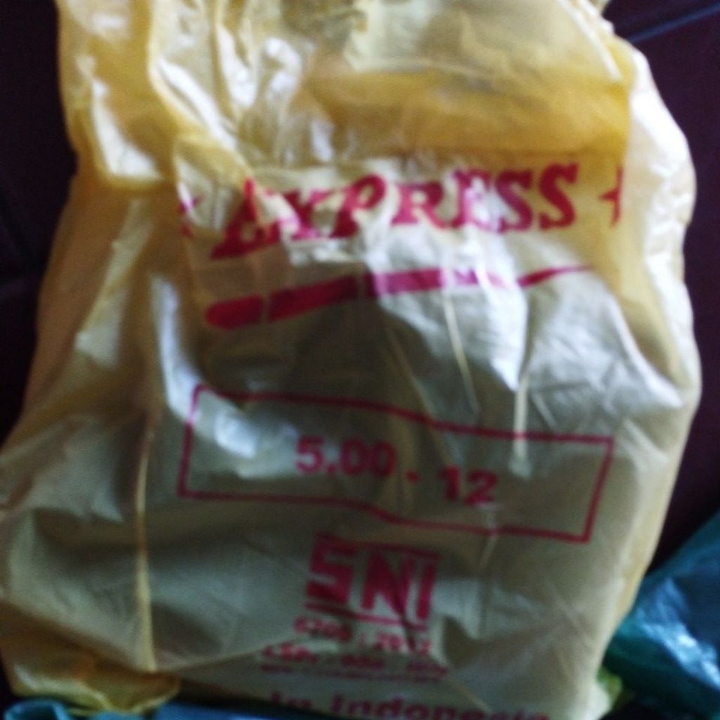 ban dalam mobil ring 12 merk express 500/12 ban dalam viar bagian belakang