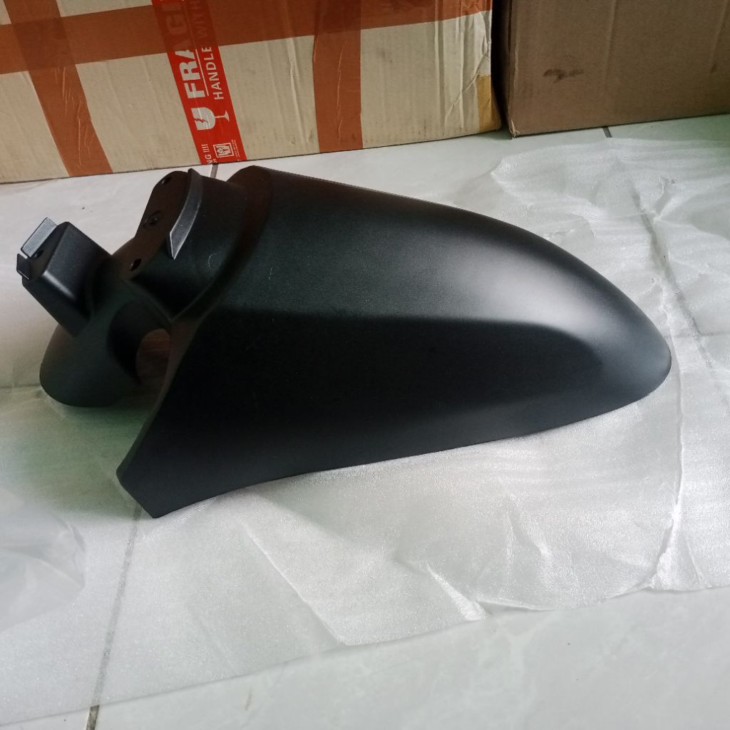 slebor depan scoopy 2020-2024 hitam doff
