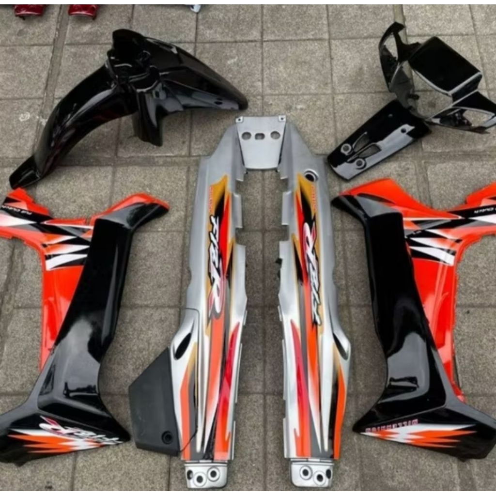cover body fiz r F1z R milenium orange full set cover bodi halus yamaha Fiz R hitam orange