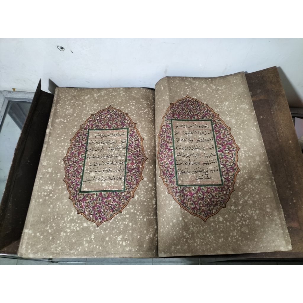 Al Qur'an Besar Asli Tulisan Tangan