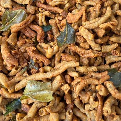 

KERIPIK USUS AYAM PEDAS DAUN JERUK KRIUK KRISPI TIDAK AMIS