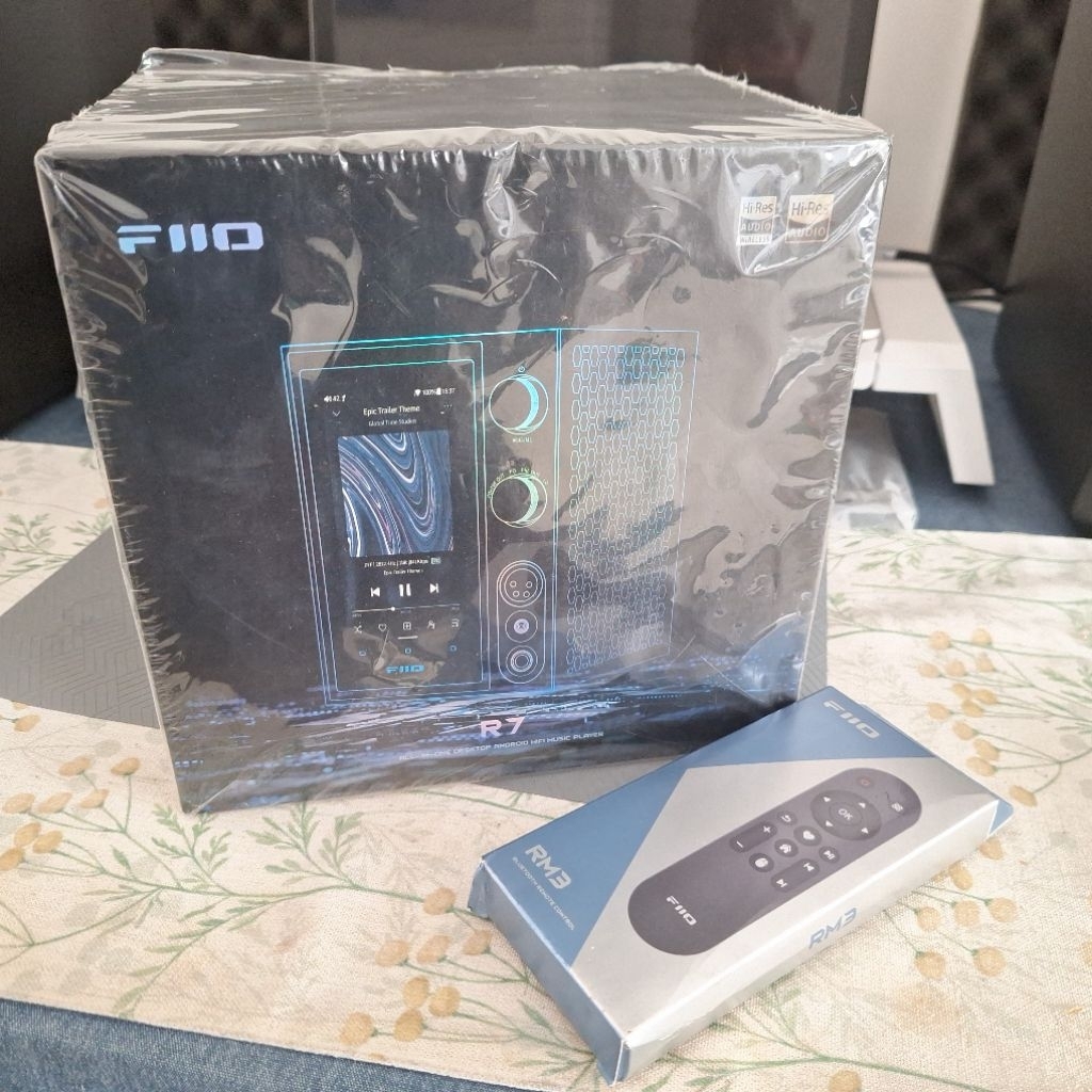 Fiio R7 Desktop Streaming Player DAC/Amp.