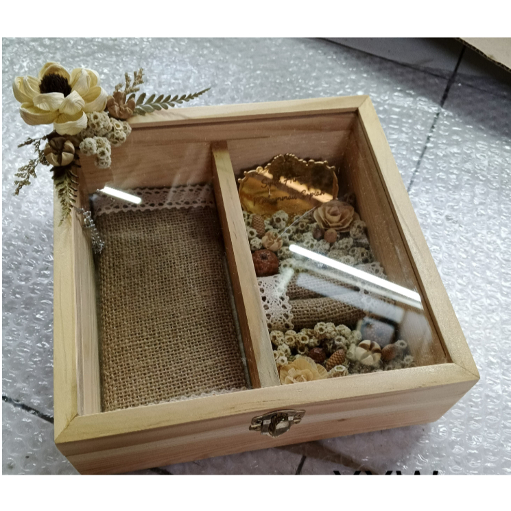 

Kotak Uang Tempat Cincin Jati Belanda Artificial Flower Seserahan Pernikahan Artificial