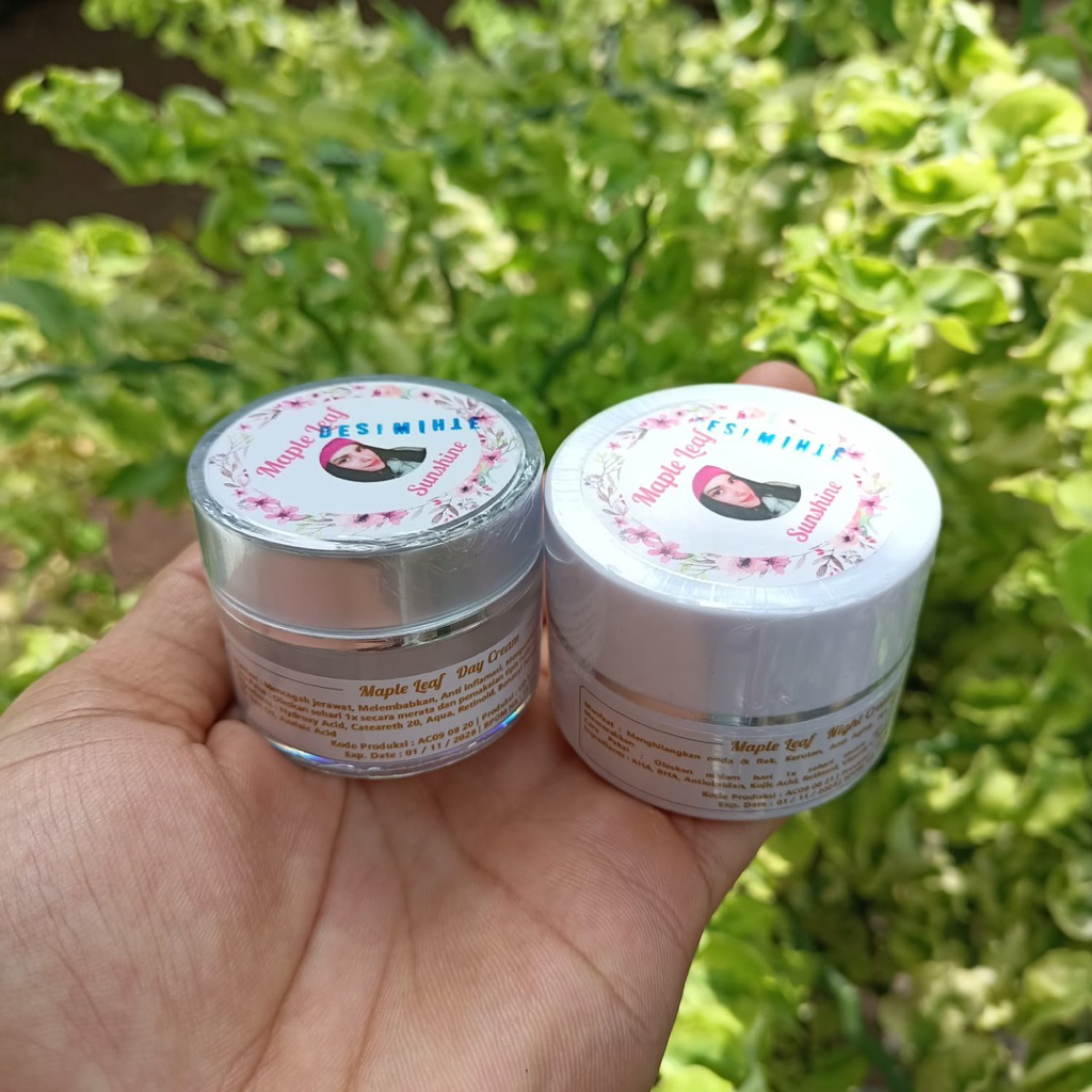Maple Leaf Skincare Cream Siang Dan Malam Penghilang Flek Hitam Jerawatan