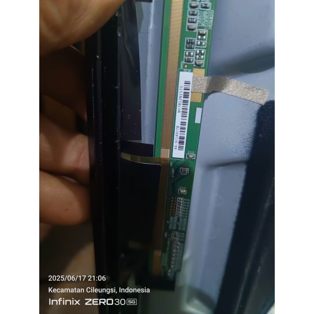 panel tv lcd tv layar tv led samsung 32inc husus ua32t4001/4003