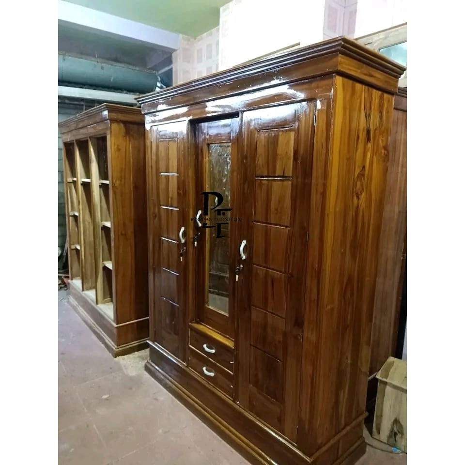 lemari pakaian pintu 3 minimalis kayu jati jepara
