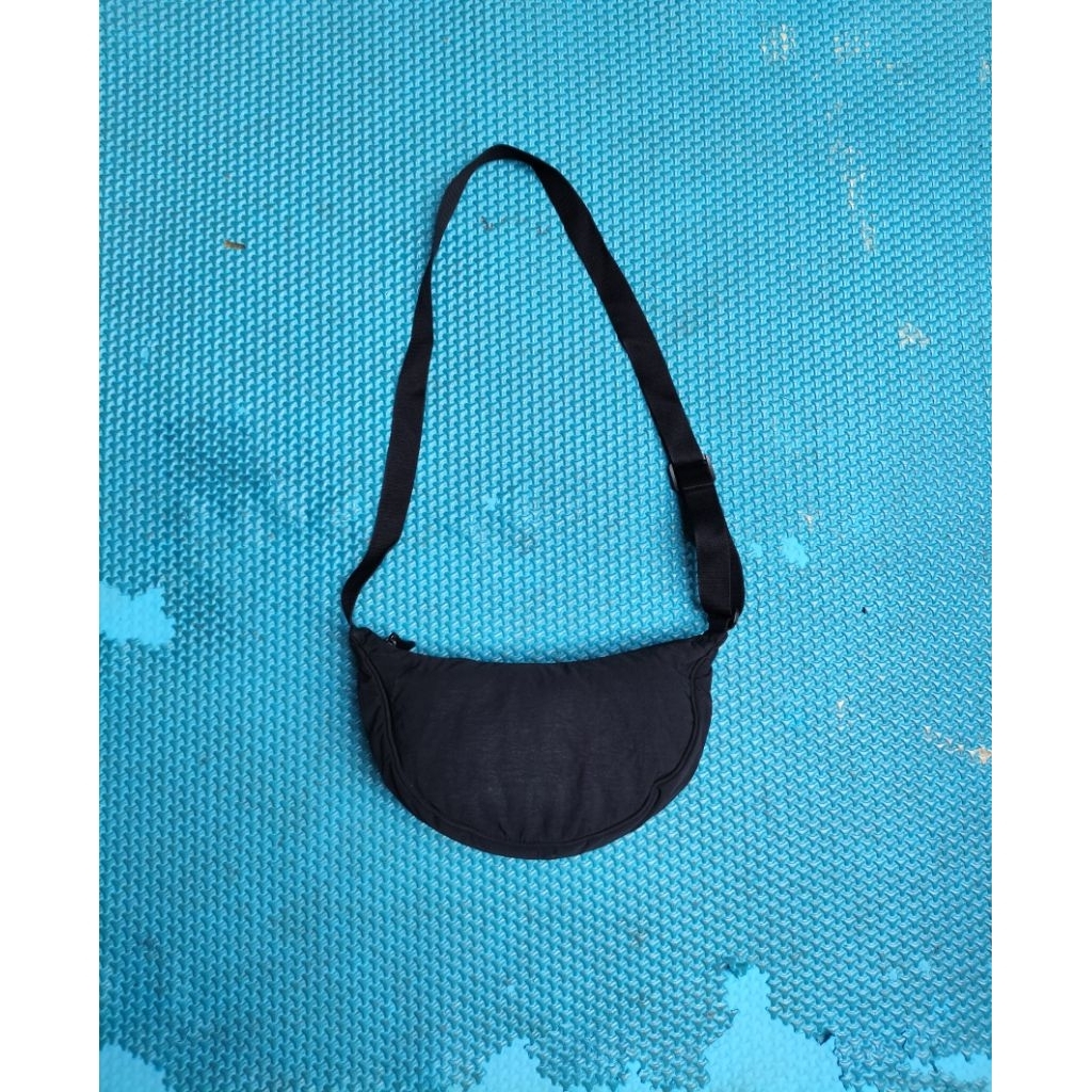 Sling bag/Tas Harian/Tas Hape Second ORI Brand UNIQLO