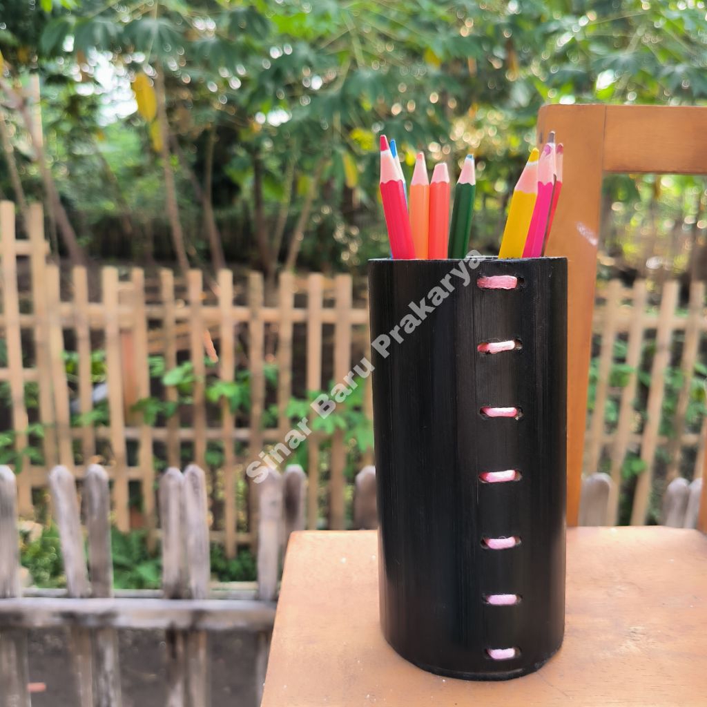 

Prakarya Tempat Pensil Pencil Pulpen Pen Holder Aestetic dari Bambu Motif Tali O