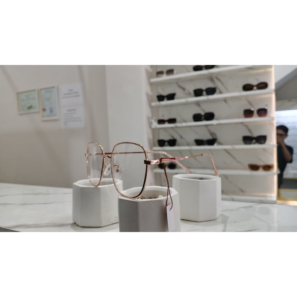 Kacamata minus silinder