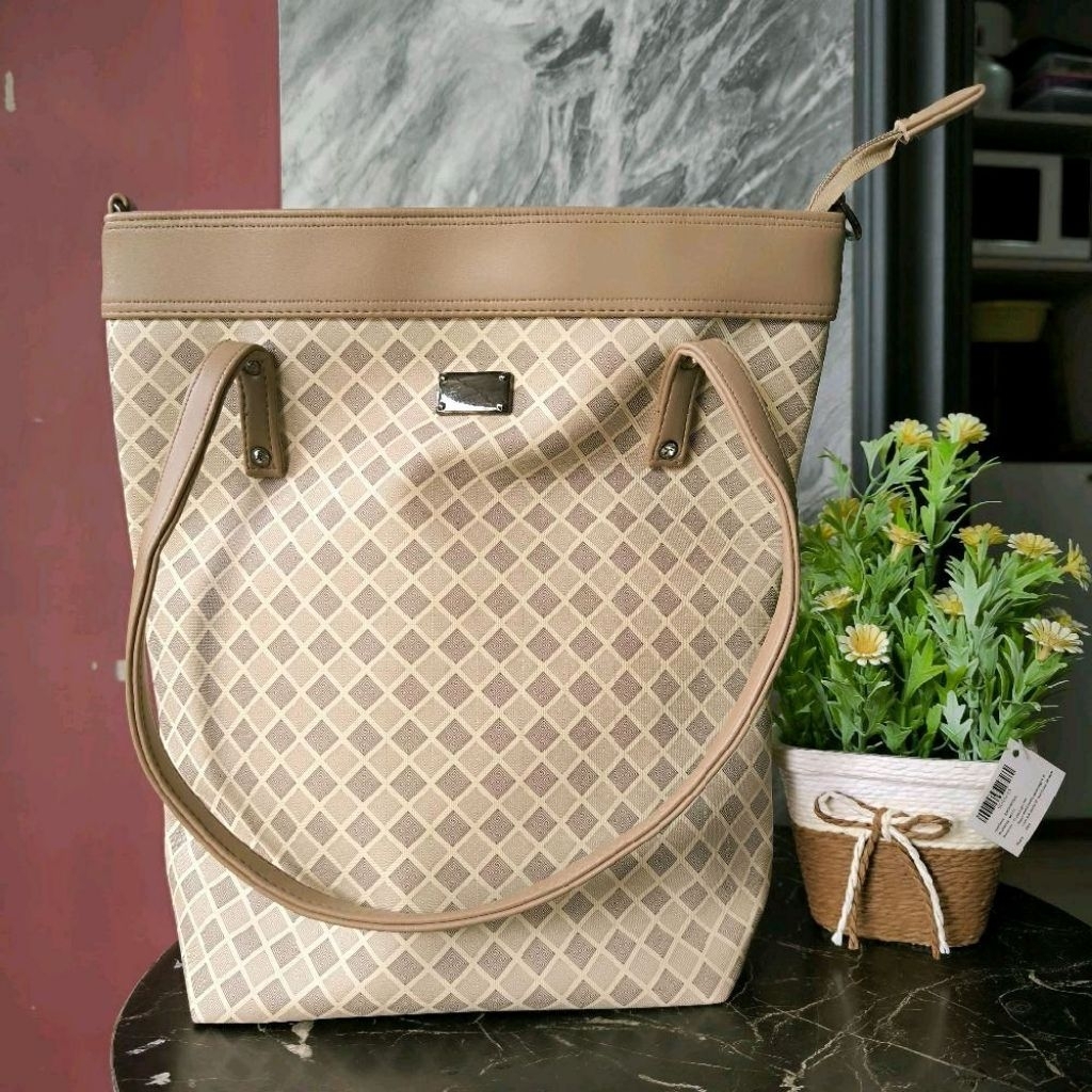 Tas Wanita HandBag Kekinian Import ,Kulit Sintetis