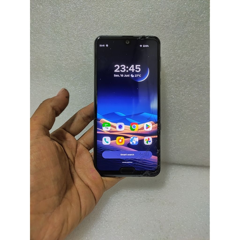 Sharp Aquos R3 6/128 GB Snapdragon 855