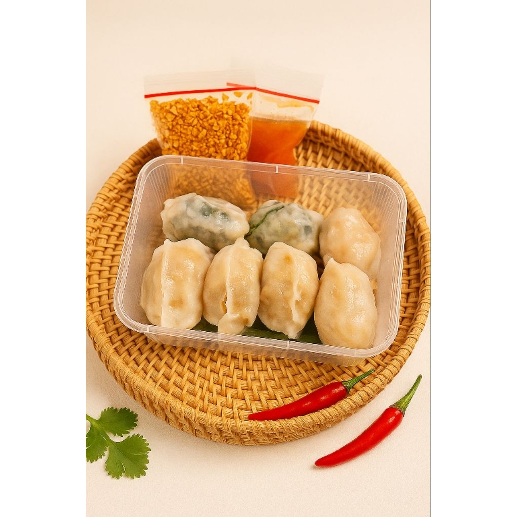 

CHOIPAN BOSS ENAK - Choipan Frozen halal khas singkawang dengan taburan bawang yang melimpah