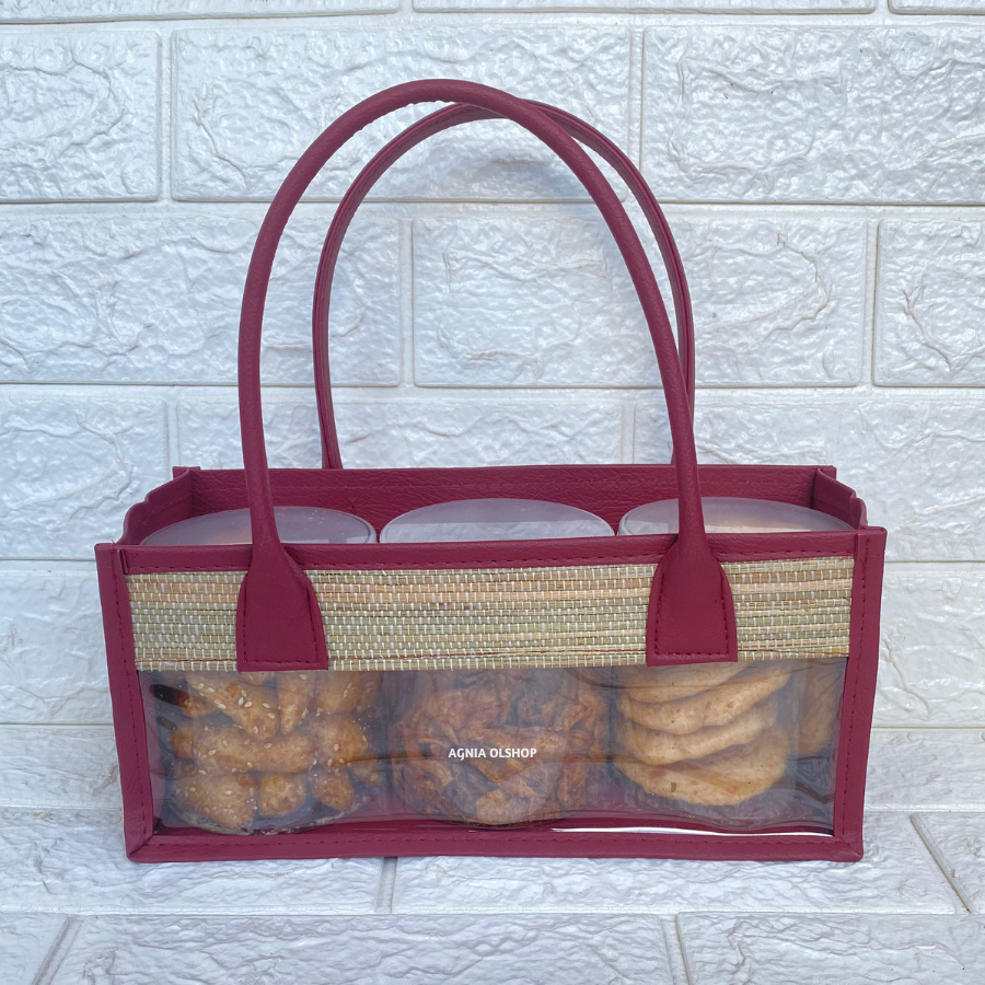 

Tas Mika Parcel Mendong (Maroon) Untuk Isi 3 Toples Silinder Keranjang Hampers Mika