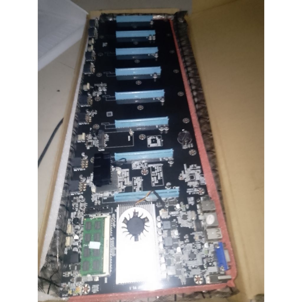 Barang baru NOS, Motherboard Mining 8 Slot VGA + Processor Onboard & RAM SODIMM 4GB