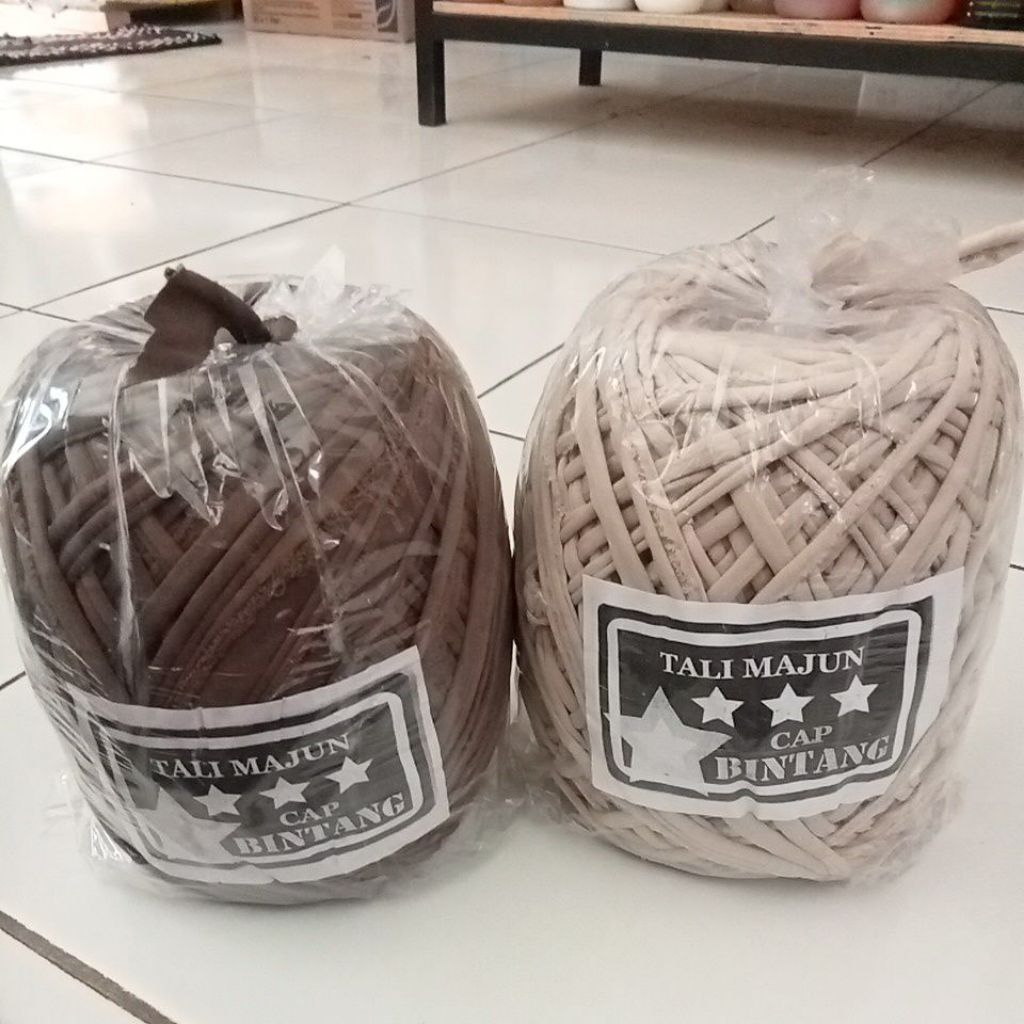 

TALI MAJUN CAP BINTANG 900 GRAM