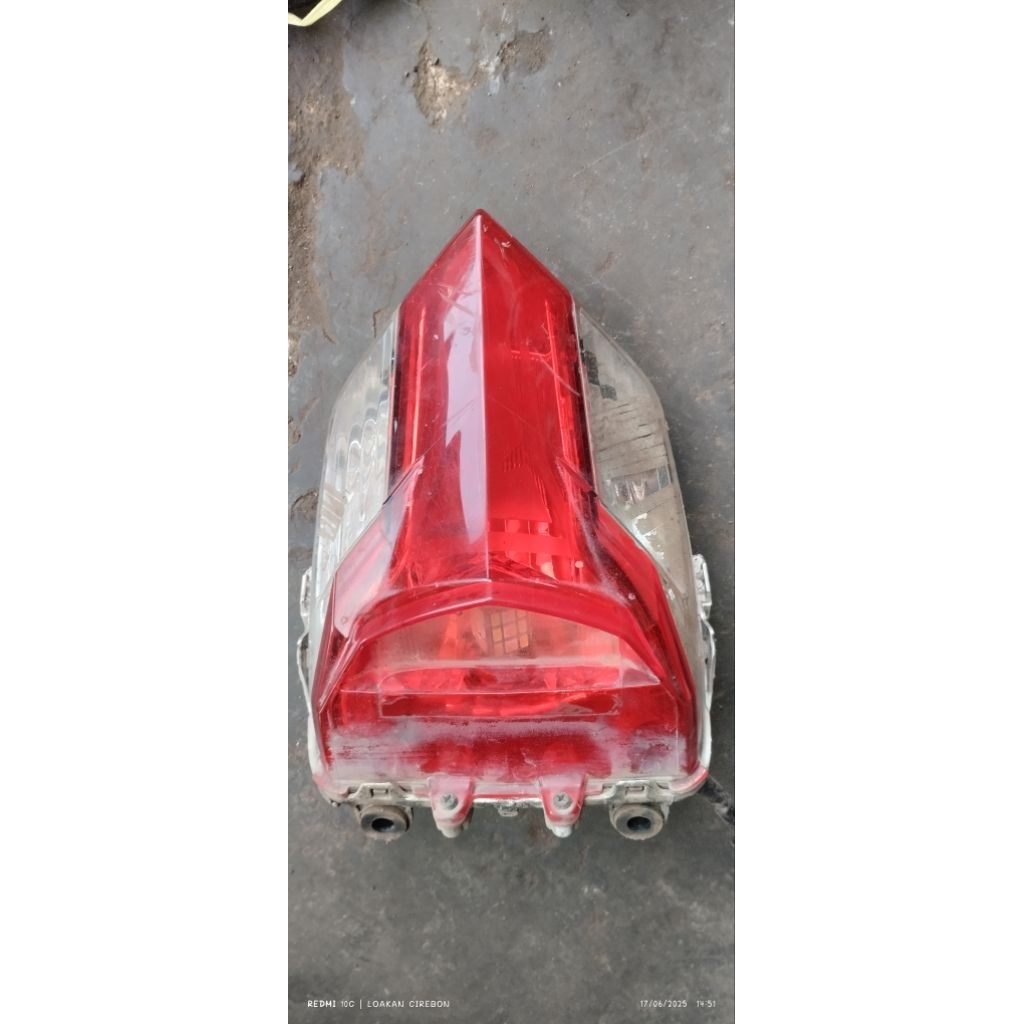 Lampu belakang lampu rem sonic150R LED original
