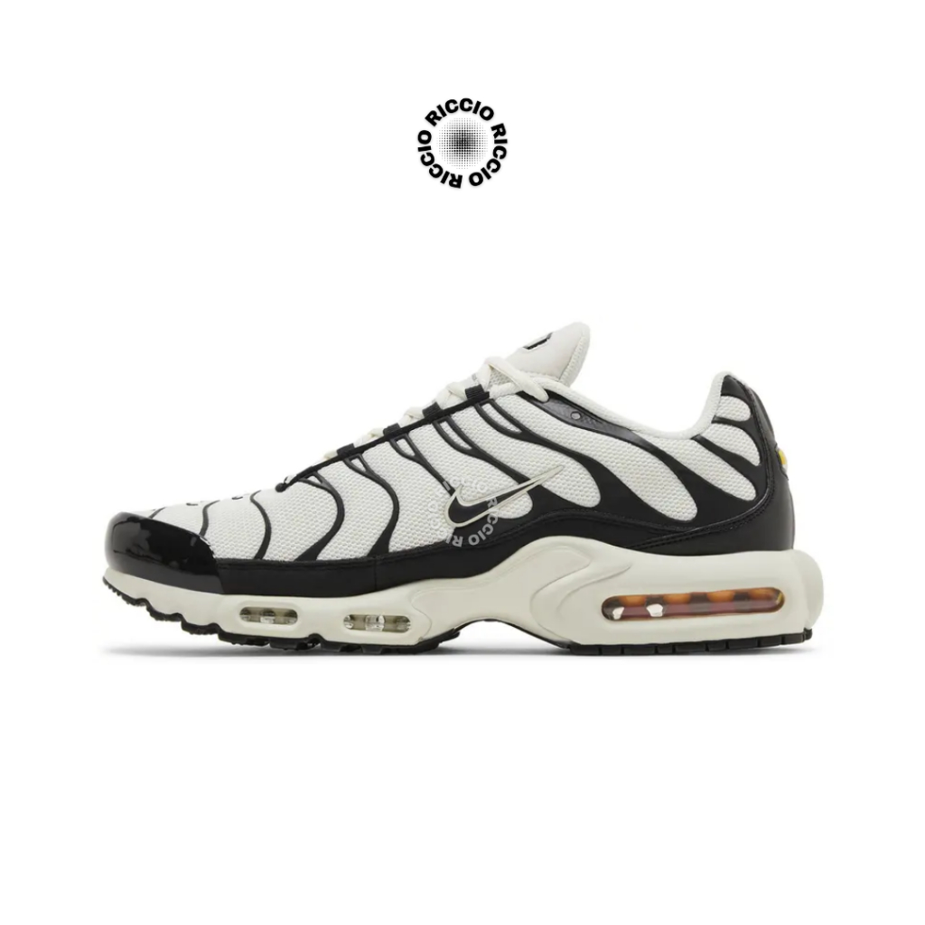 Sepatu Air Max - Air Max Plus Panda Original