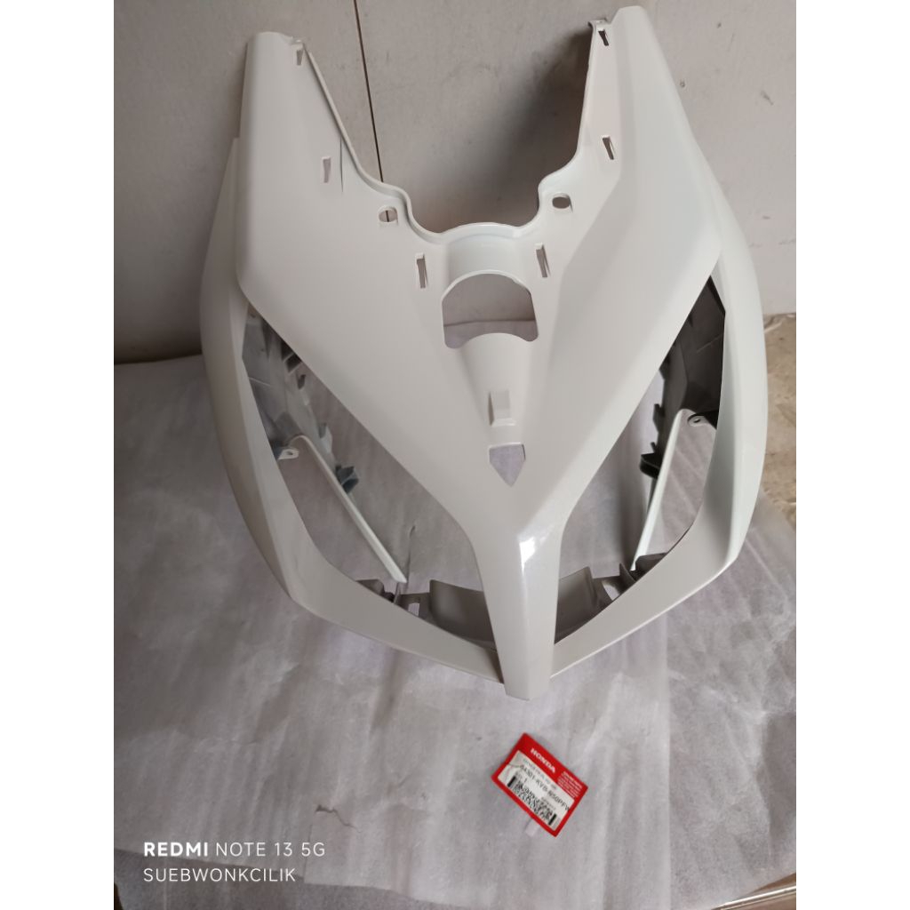 64301-KVB-N50PFW panel dada depan Honda vario110 techno karbu putih original AHM
