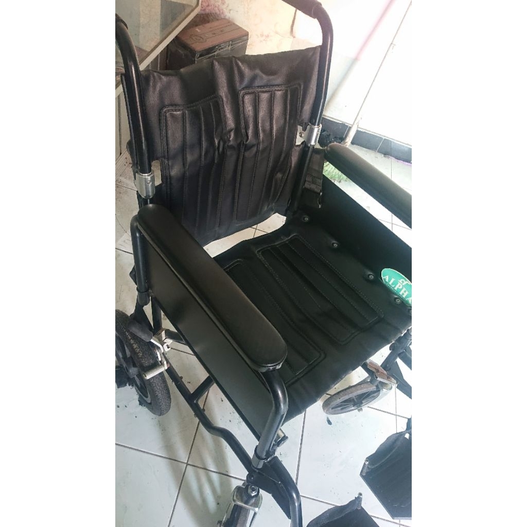 kursi roda travel bekas