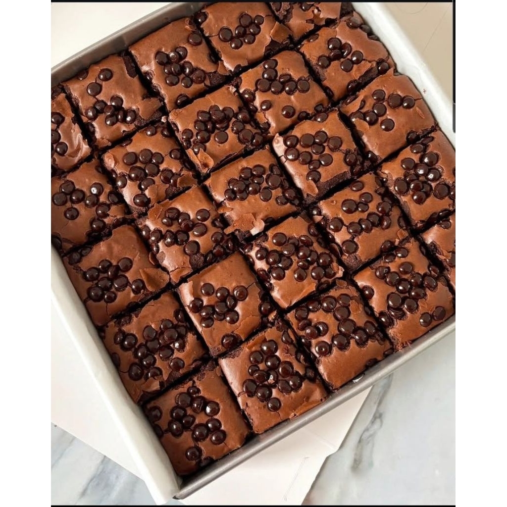 

Fudgy Brownies Toping chocochip ukuran 20x20