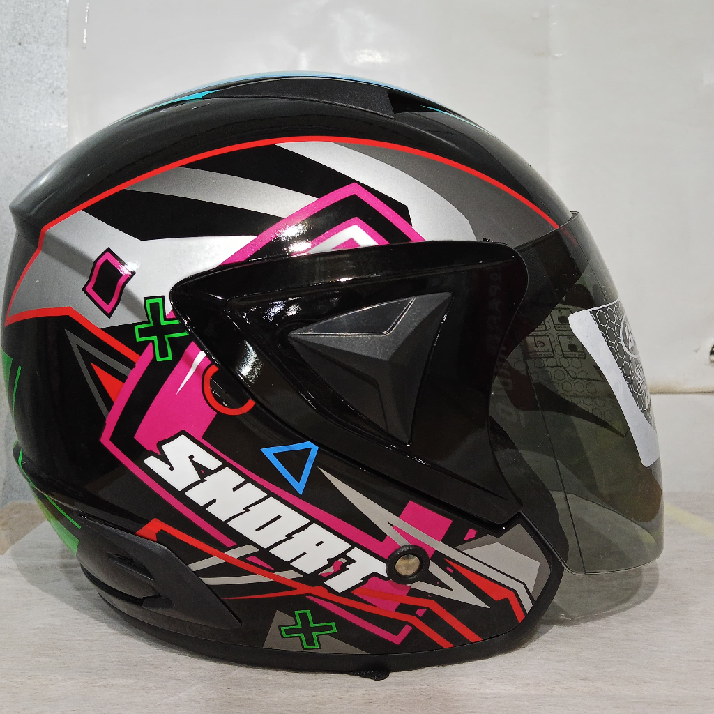 HELM JP 13 MOTIF SHORT // BCX
