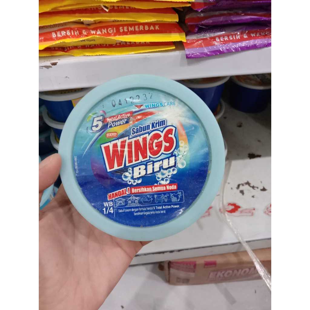 Wings Sabun Krim Pencuci Piring Biru 1/4
