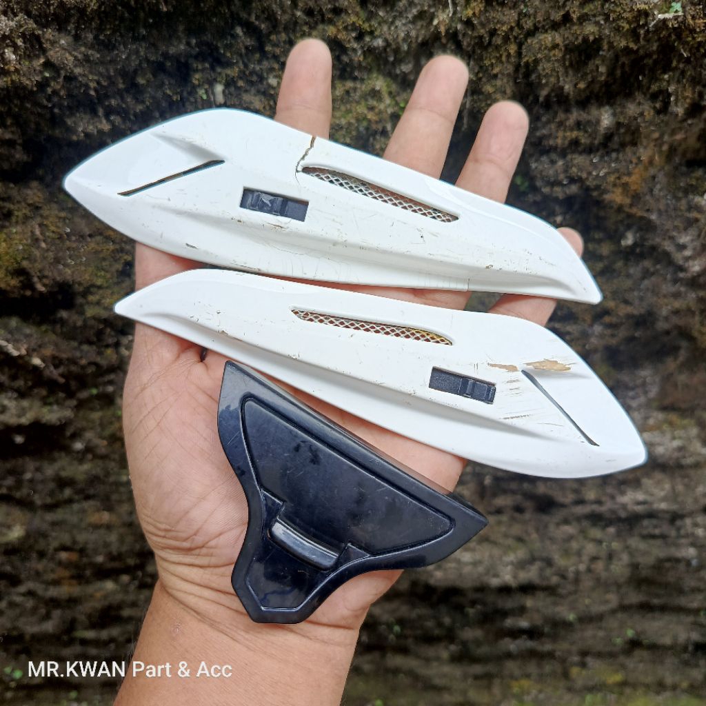 PART HELM KYT RC7 SECOND