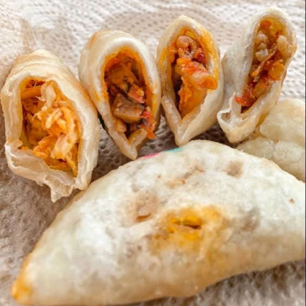 

Cireng Isi Ayam Suwir Jumbo 5 Pcs