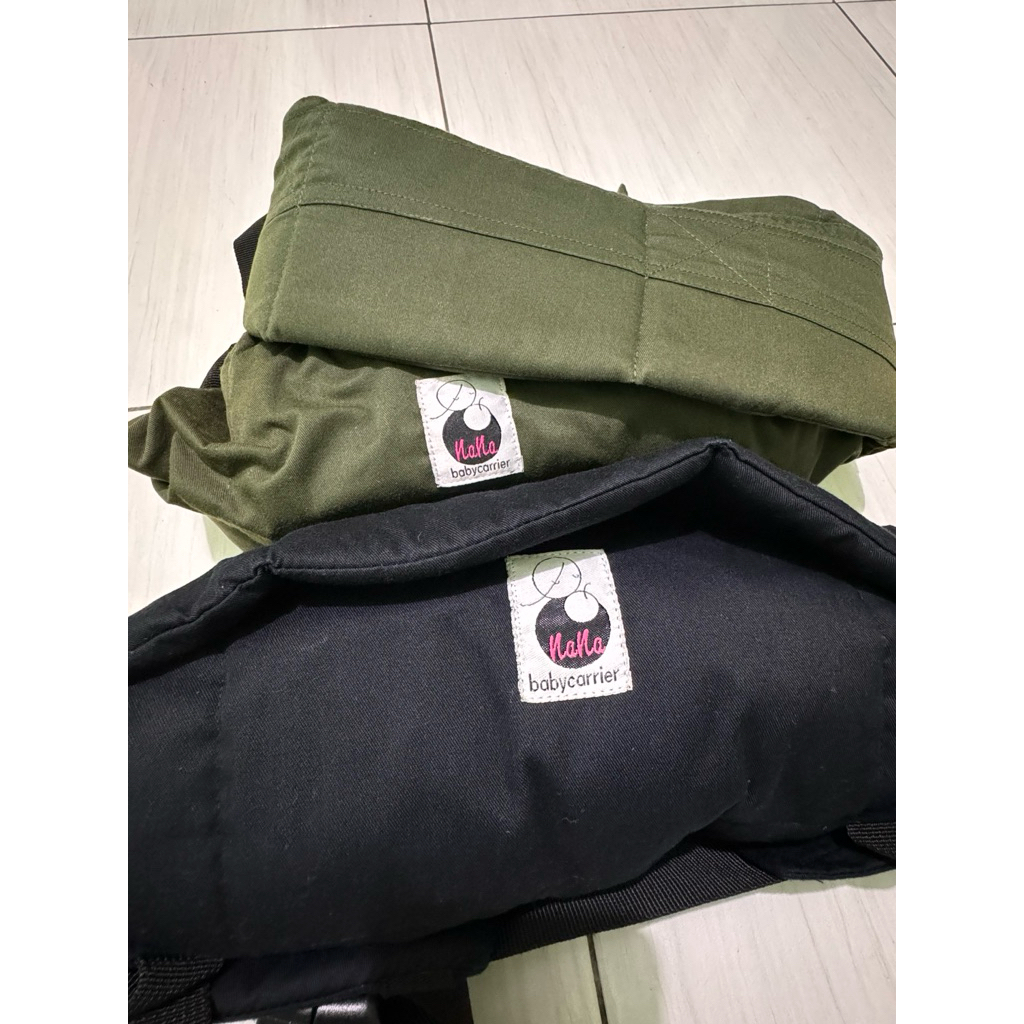 preloved SSC NANA baby carrier size newborn (black) dan toodler (army)