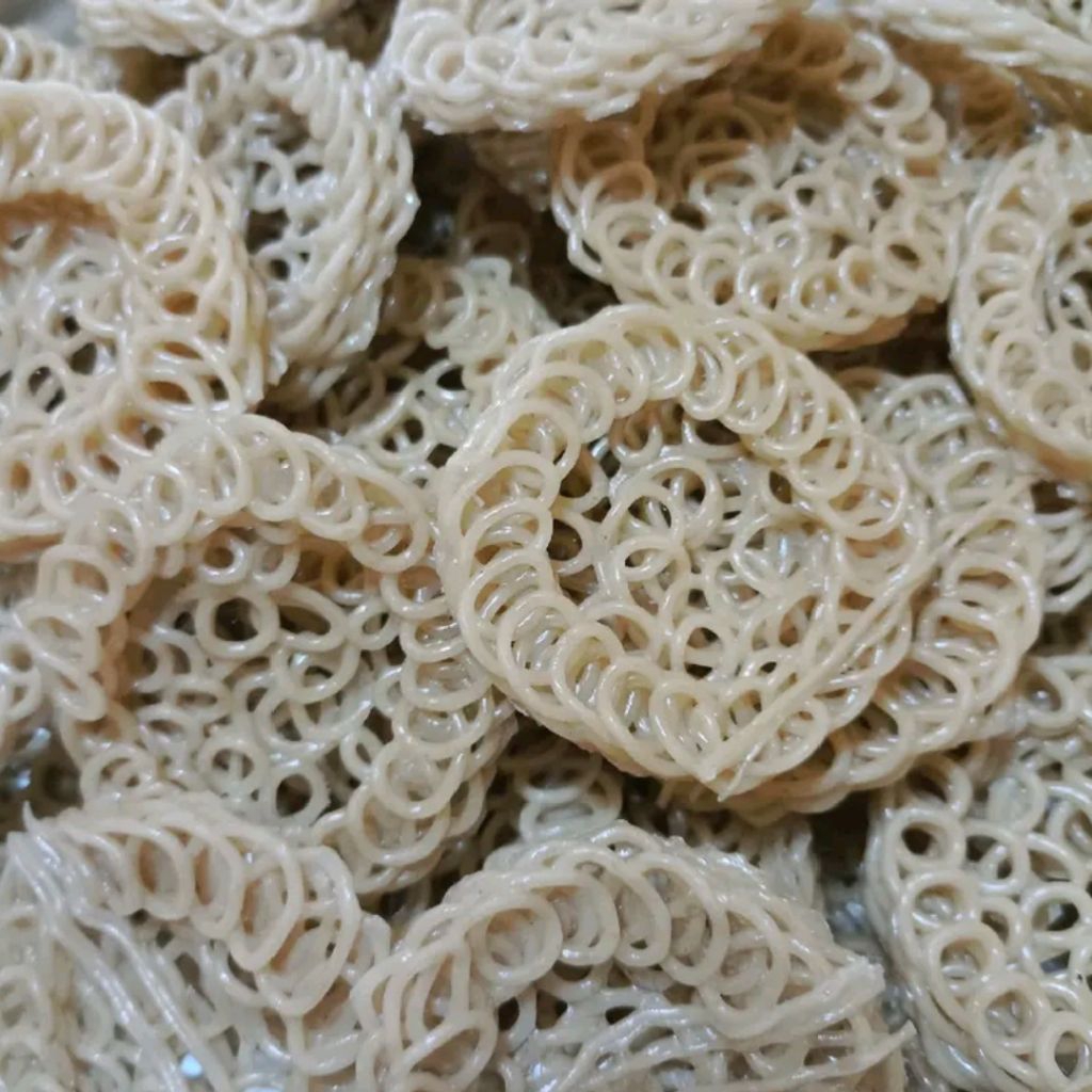 

Kerupuk Mawar Ukuran Sedang Cap Bunga Mentah 1kg