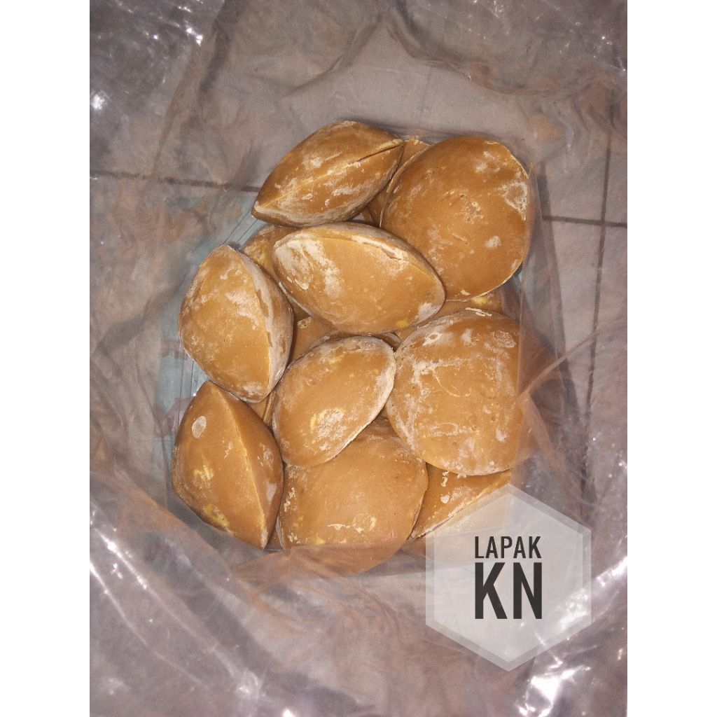 

Gula merah batok 1Kg.Buatan sendiri di jamin murni dan asli 100%.